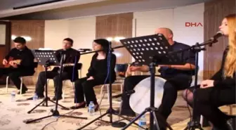 Hakkari Şemdinli Şemdinli'de Öğretmenlerden Öğrenciler Yararına Konser