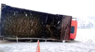 Mardin'de Kamyon Yol İşçilerine Çarptı: 1 Ölü, 1 Yaralı