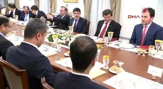 Davutoğlu, Irak Meclis Başkanı Cuburi ile Yemekte Bir Araya Geldi