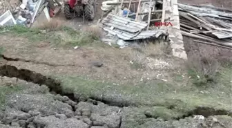 Sivas Suşehri'nde Korkutan Toprak Kayması
