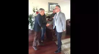 Başkan Yılmazer'den Başarılı Personele Altın