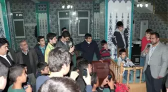 Futbolcu Necati Ateş, Gençlerle Camide Buluştu