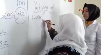 Sorgun'da 60'lık Ninelerin Karne Heyecanı