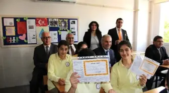 Mersin'de Öğrencilerin Karne Heyecanı