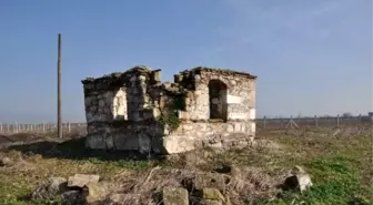 Fatih'in Akrabalarının Türbesi Talan Edilmiş Durumda