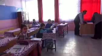 Yozgat Engelli Çocuk Azminin Karnesini Aldı