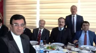 AK Parti Van Milletvekili Bilici Tekvandocularla Bir Arada