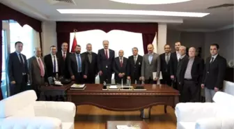 Gazetecilerle Rektör Akhan Toplantıda Buluştu