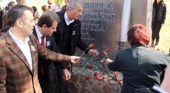 Mersin'de Uğur Mumcu Anıldı