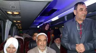 Umre Yolcuları, Dua ve Gözyaşları ile Uğurlandı