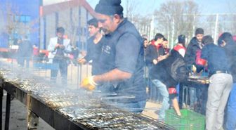 İnegöl'deki Hamsi Festivalinde 2,5 Ton Hamsi Tüketildi