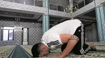 Alman Futbolcu Danny Blum, Müslüman Oldu