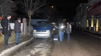 Eskişehir'de Polis, 2 Kişiyi Bıçakla Öldüren 2 Şüpheliyi Arıyor
