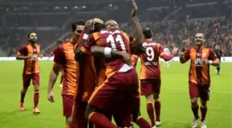 Galatasaray İlk Yarıda İşi Bitirdi