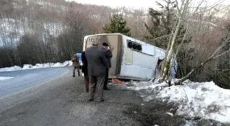 Kütahya'da İşçi Servisi Devrildi: 20 Yaralı