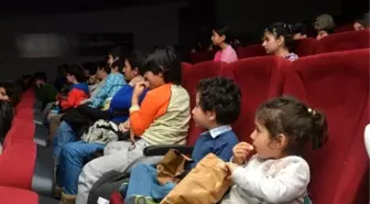 Çiğli'de Çocuklara Sinema Şöleni