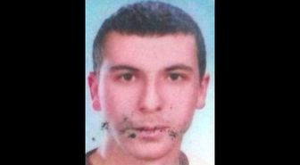 Kendisini Asarak İntihar Etti