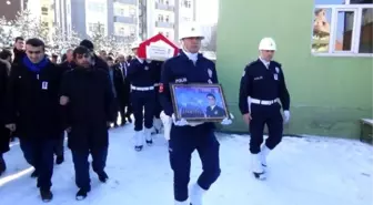 Polis Memuru Emrah Bozkurt Gözyaşları Arasında Toprağa Verildi