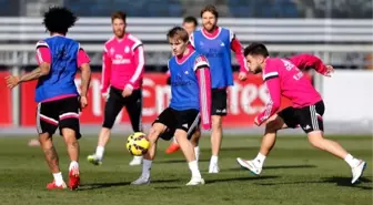 Real Madrid'de Odegaard İlk İdmanına Çıktı