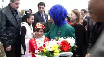 Emine Erdoğan, Kırşehir'de Huzurevini Ziyaret Etti