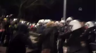 Avusturya'da 'Balo' Gerginliği