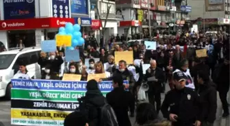 Düzce'de Hava Kirliliği Protesto Edildi