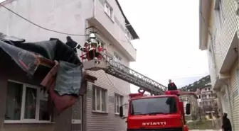 Kütahya'da Fırtına Çatı Uçurdu