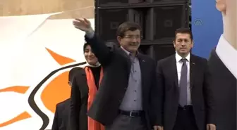 Başbakan Davutoğlu: 'Paralele Karşı Biz Milletle Omuz Omuzayız'