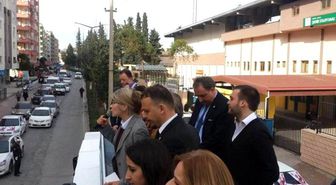 Cinsiyetimizi Değiştiririz Partimizi Değiştirmeyiz!