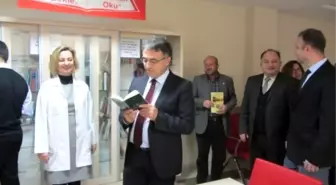 Niğde Devlet Hastanesi'nde Okurken Bekle, Beklerken Oku Kitaplığı