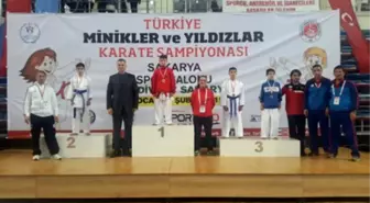 Üsküdarlı Minikler Madalyaları Topladı