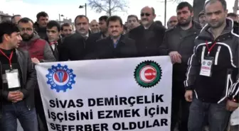 Demir Çelik İşçilerinden Ücret Eylemi