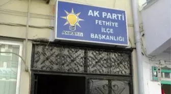 AK Parti Binası Önünde Patlama