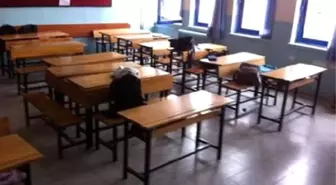 Boycott Of Schools Begins Across Turkey
