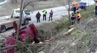 Otomobil Şarampole Devrildi: 1 Ölü, 3 Yaralı