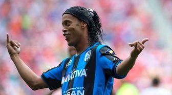 Ronaldinho, Angola Yolcusu