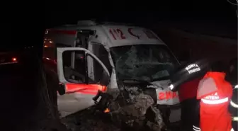 Beyşehir'de Ambulans Kaza Yaptı, Dört Kişi Yaralandı