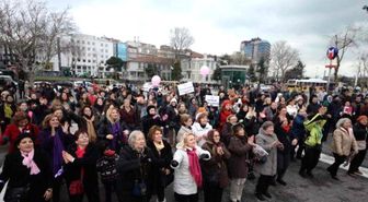 Kadınlar Şiddete Karşı Dans Etti