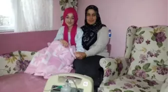 Özel) 17 Yaşındaki Dilek Okuduğu Kitapla Hayata Tutunuyor