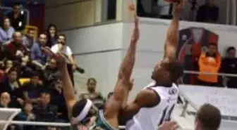 Rönesans Ted Ankara Kolejliler: 79 - Banvit: 80