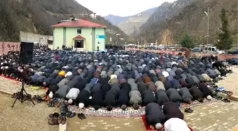 Kürtün Baraj Gölü'nde Kaybolan Genç İşçi Toprağa Verildi