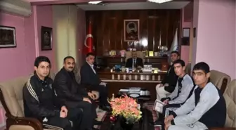 Hadi: 'Sporda Ülke Genelinde Yurtdışı Teması Artırmalıyız'