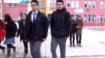 Lisede 'Silah Tehdidiyle Alıkoyma' İddiası