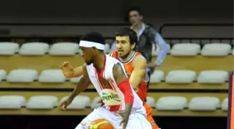 Pınar Karşıyaka-Banvit: 89-64