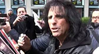 Alice Cooper -- Tiger Woods Is No Loser ... He'll Win 10 More Tourneys!