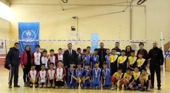 Karaman'da Küçükler Voleybol Müsabakaları Sona Erdi