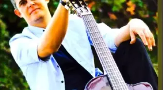 Okul Arkadaşları Özgecan İçin Şarkı Yazdı