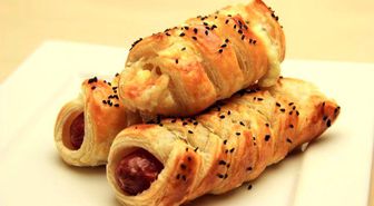 Sosisli Örgü Milföy Tarifi - Milföy Hamurundan Çıtır Börek