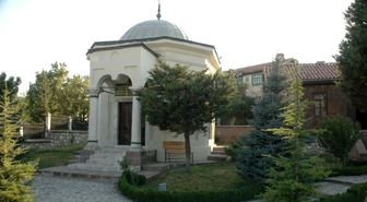 Süleyman Şah'ın Eşi Hayme Ana'nın Kütahya'daki Kabrine Ziyaretçi Akını