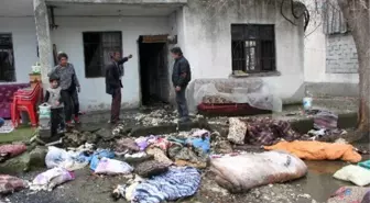 5 Kişilik Ailenin Yaşadığı 2 Odalı Ev Yandı